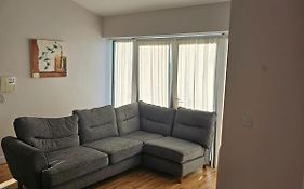 Cozy 2 Bedroom Apartment