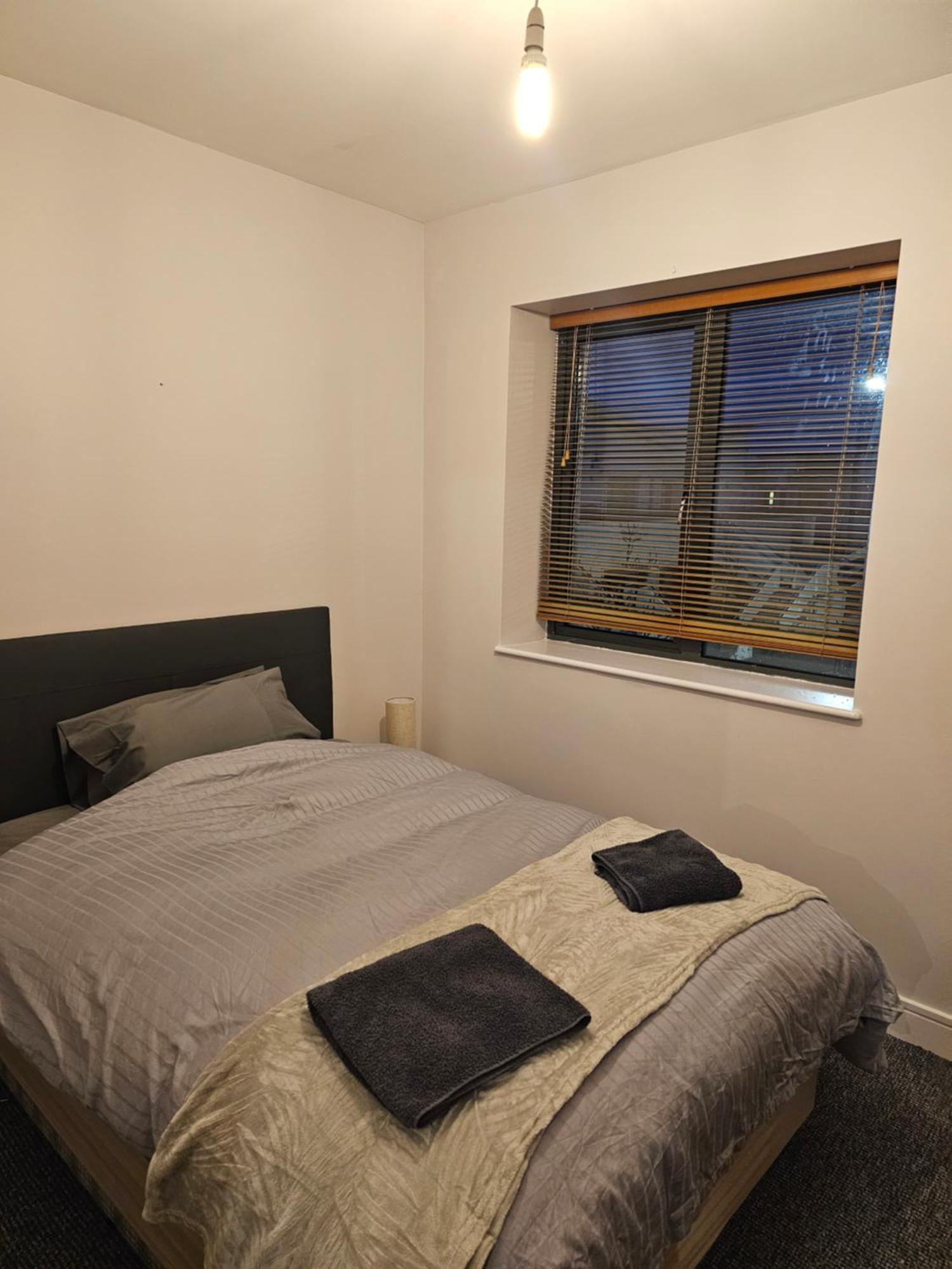 Cozy 2 Bedroom Apartment Kilkenny Exterior photo